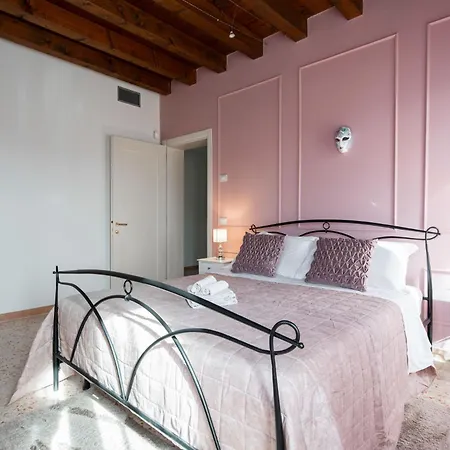 Venice Carnival - Wellness * Mira