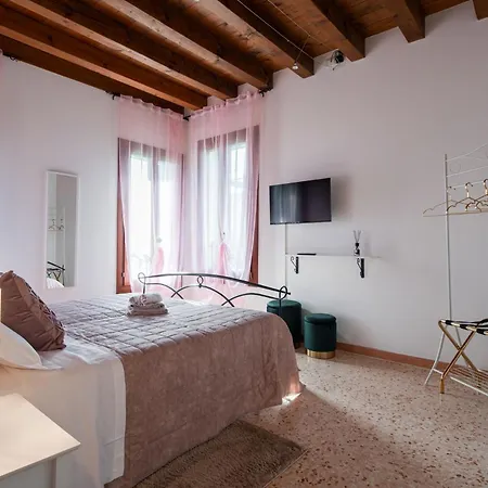 Vila Venice Carnival - Wellness Mira